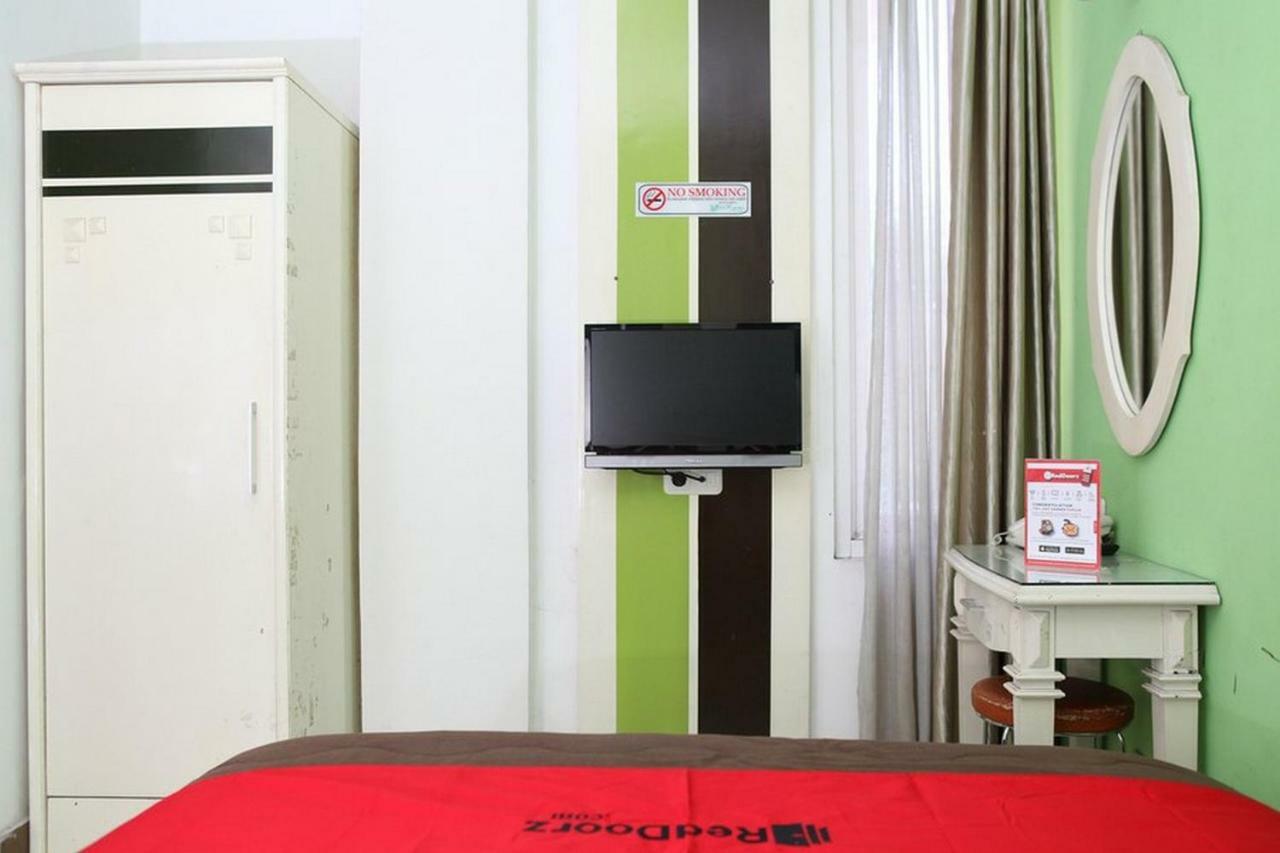Reddoorz Plus @ Talaga Bodas Бандунг Экстерьер фото